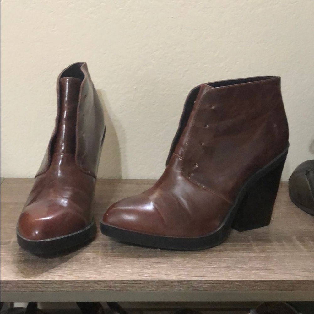 Mahogany pointed toe platform ankle boot